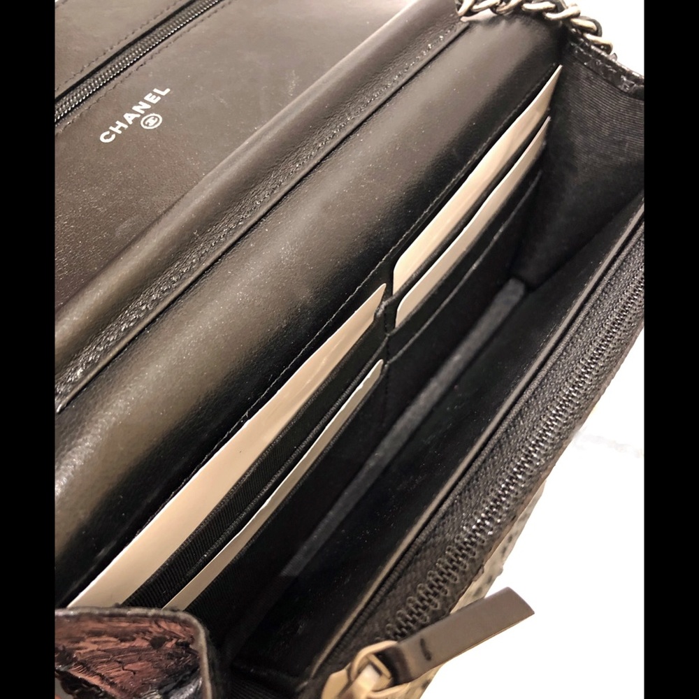 Chanel Black Python WOC Final Price Reduction! 👜 - Picture 4 of 8